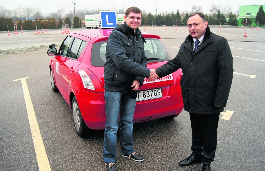 Już po wszystkim. Egzaminator gratuluje zdanego testu