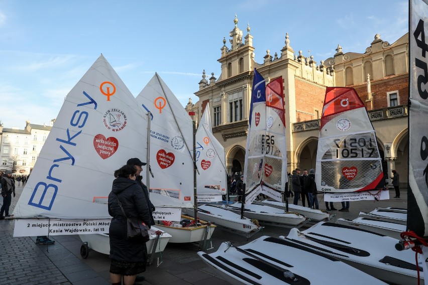 WOŚP 2020 Kraków. Wielki Pochód Świątecznej Pomocy. Zobacz ZDJĘCIA