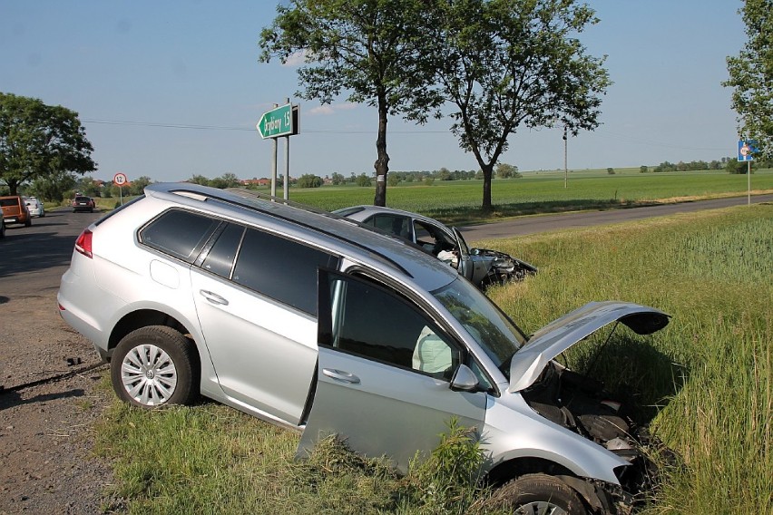 Wypadek w Koskowicach, dwie osoby ranne [ZDJĘCIA]