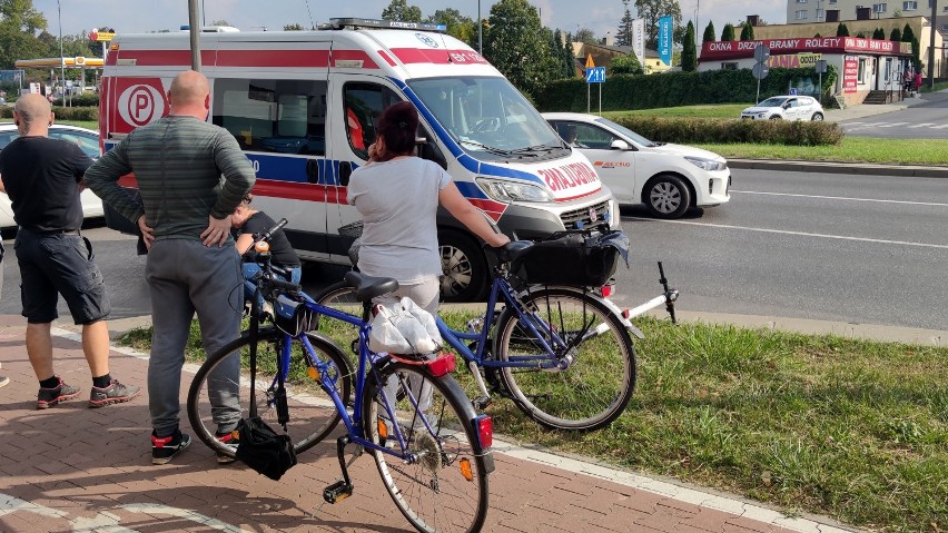 Wypadek (kolizja) z hulajnogą elektryczną w Piotrkowie na ul. Dzielnej przy Al. Piłudskiego [ZDJĘCIA]