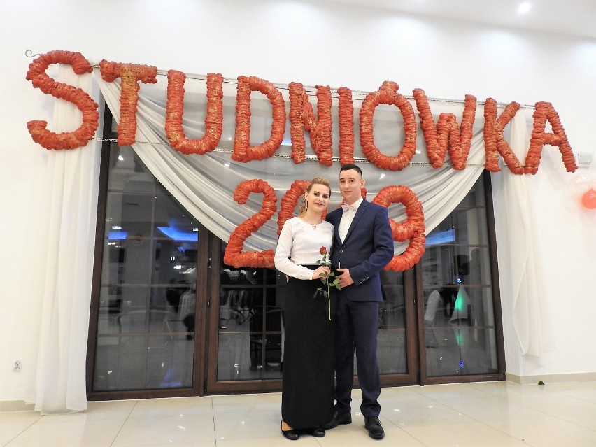 Studniówka 2019: Zespół Szkół nr 1 im. J.K. Piłsudskiego w Bielsku Podlaskim [zdjęcia]