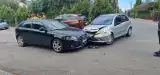 Wypadek dwóch samochodów osobowych na Polnej w Olkuszu.  Jedna osoba została przewieziona do szpitala 