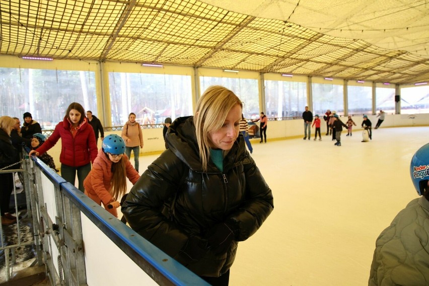 Wspaniała zabawa na lodowisku na Stadionie w Kielcach. Zobaczcie zdjęcia z niedzieli, 25 lutego