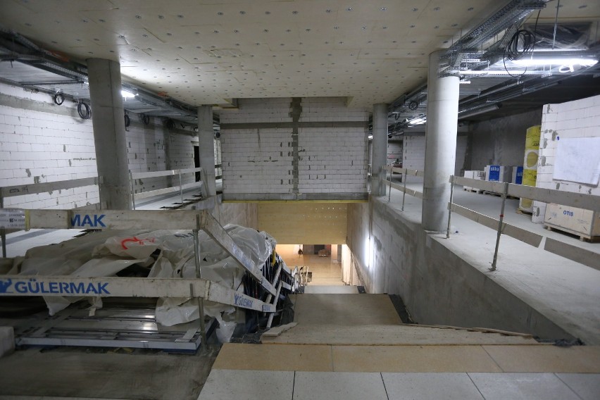 Metro na Wolę. Stacja Młynów jest jeszcze placem budowy. Pojedziemy nią najwcześniej za rok