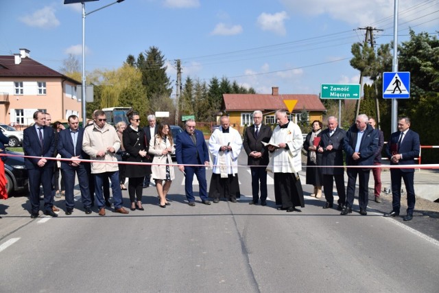 Oficjalne otwarcie odnowionej drogi