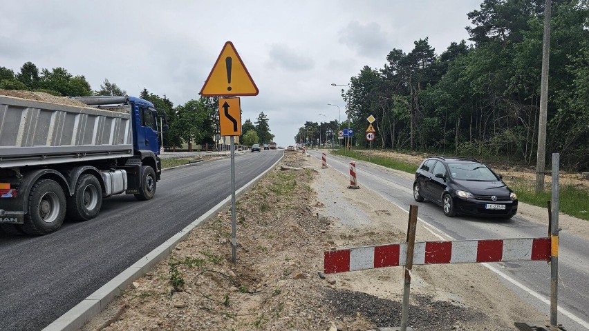  Kierowcy wkrótce pojadą nową jezdnią ulicy Wojska Polskiego w Kielcach. Ale będą też nowe utrudnienia. Zobaczcie zdjęcia