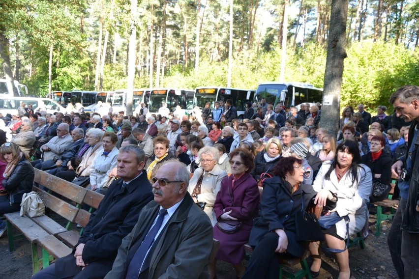 Szpęgawsk: uroczystości w Lesie Szpęgawskim. Oddali hołd pomordowanym. ZOBACZ ZDJĘCIA