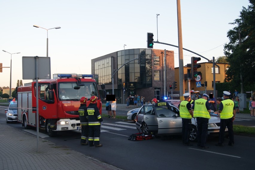 Wypadek na Prostej w Rybniku: Honda zderzyła się w volkswagenem