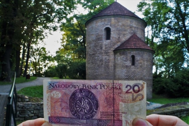Z powodu masztu urokliwe Wzgórze Zamkowe z rotundą św. Mikołaja, która jest na banknocie 20-złotowym, straci swój urok