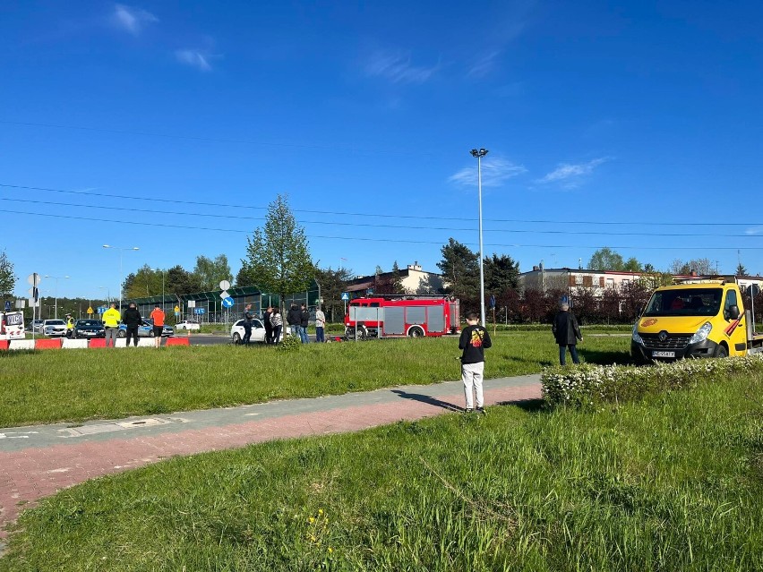 Wypadek w Częstochowie. Droga zablokowana, motocyklista przewieziony do szpitala