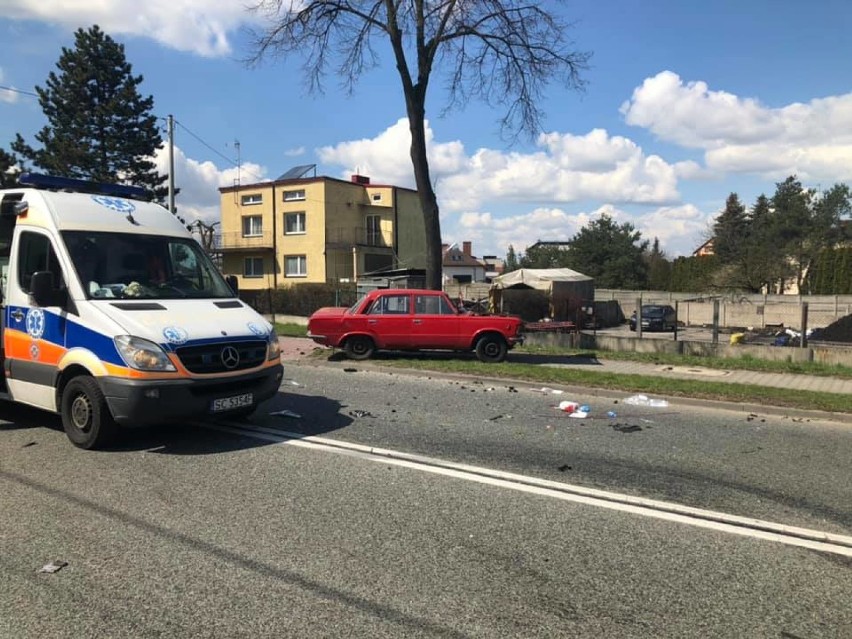 Wypadek na DK 91 w Rędzinach. W zderzeniu dwóch samochodów ciężko ranny został 85-latek