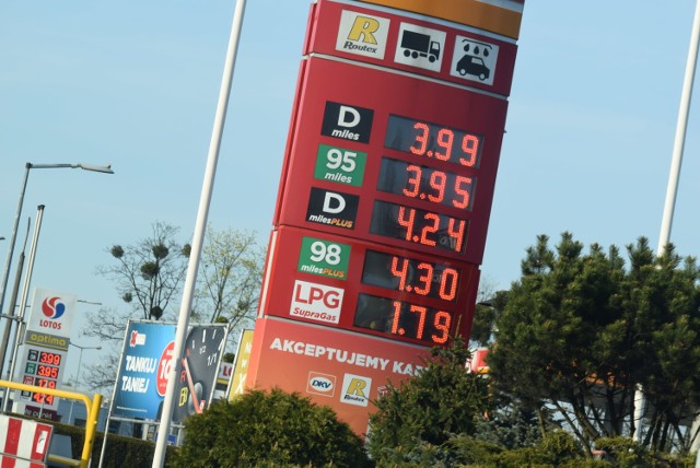 Zobacz ceny paliw na stacjach benzynowych w Wodzisławiu Śl.

Ulica Witosa