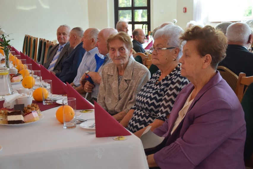 AKTYWNIE: Spotkanie seniorów w restauracji Cristal w ramach projektu Senior +80 [ZDJĘCIA]