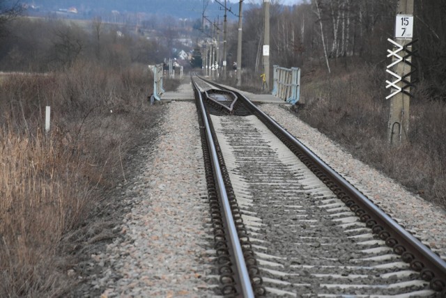 Do wypadku doszło 8 stycznia na odcinku pomiędzy stacjami Gorlice-Zagórzany i Moszczenica. Ofiarą jest mężczyzna o nieustalonej do tej pory tożsamości