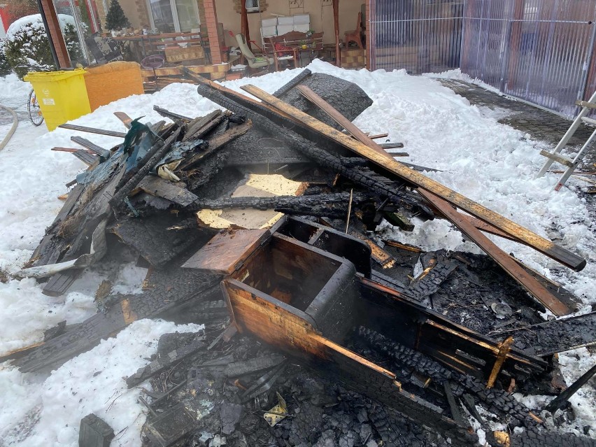 Pożar szopy w Chotowie. Zagrożony był budynek mieszkalny i gospodarczy 