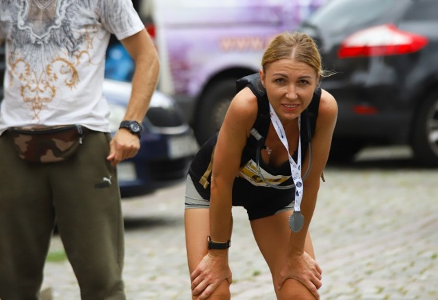 Dziś (24.07) na Rynku Nowomiejskim w Toruniu zakończył się kameralny bieg Camino Polaco szlakiem św. Jakuba. Start honorowy miał miejsce w Szafarni, start ostry w Golubiu - Dobrzyniu, a meta na toruńskim Rynku Nowomiejskim. Oto zdjęcia!