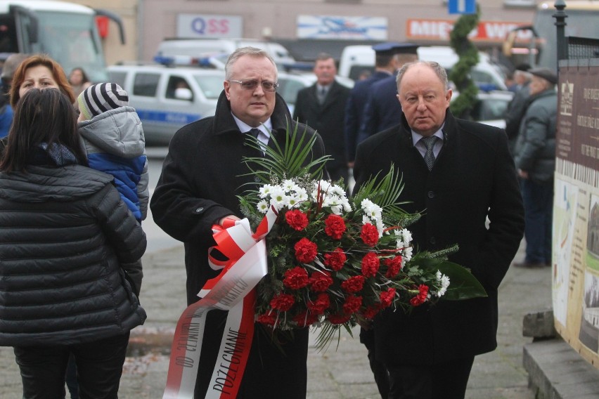 Pogrzeb Tomasza Tomczykiewicza. W Pszczynie żegnają posła m.in. Ewa Kopacz i Donald Tusk [ZDJĘCIA]