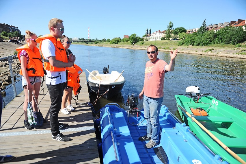 Warta: Pływamy motorówkami po rzece. Na Chwaliszewie działa...