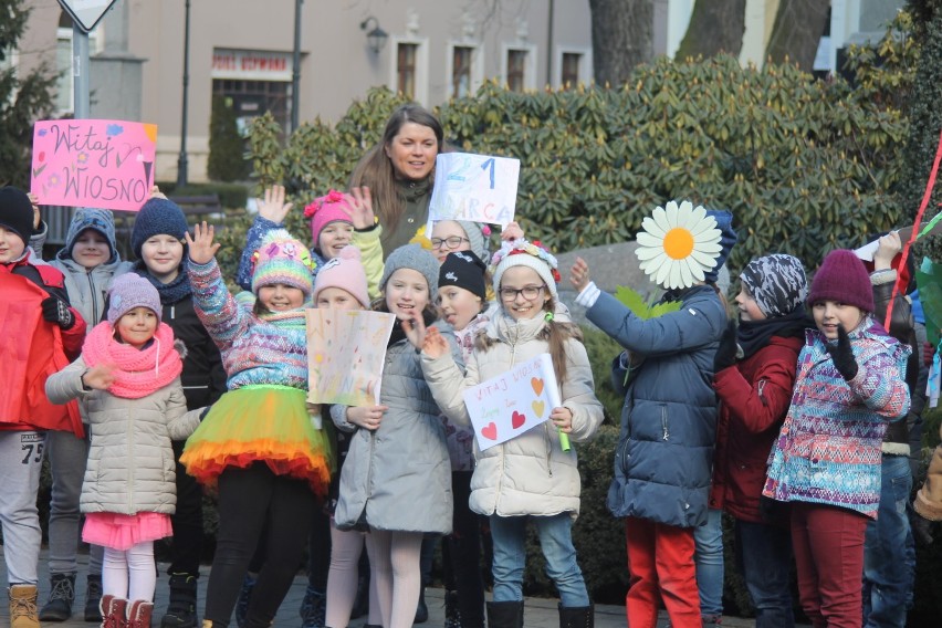 Uczniowie Społecznej Szkoły Podstawowej w Krotoszynie powitali wiosnę [ZDJĘCIA]