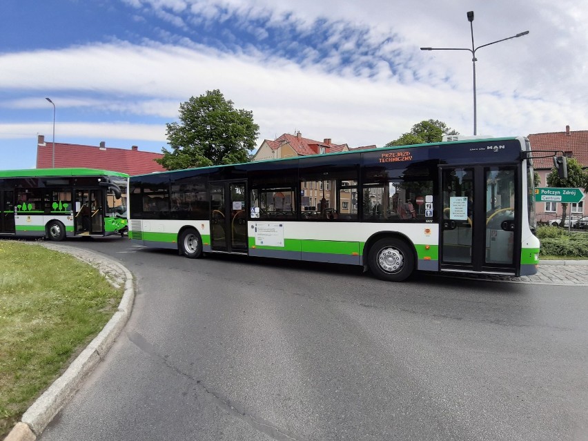 Autobusy miejskie w Szczecinku jeżdżą według nowego rozkładu jazdy na czas epidemii 