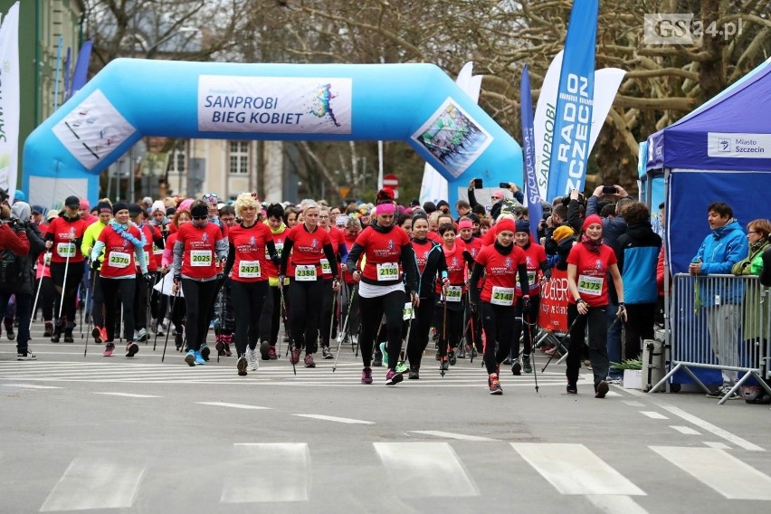 Zdjęcia z biegu Nordic Walking 5 km w ramach SANPROBI Bieg...