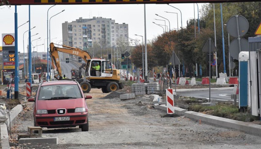 Przebudowa Alei Piłsudskiego w Legnicy [ZDJĘCIA]