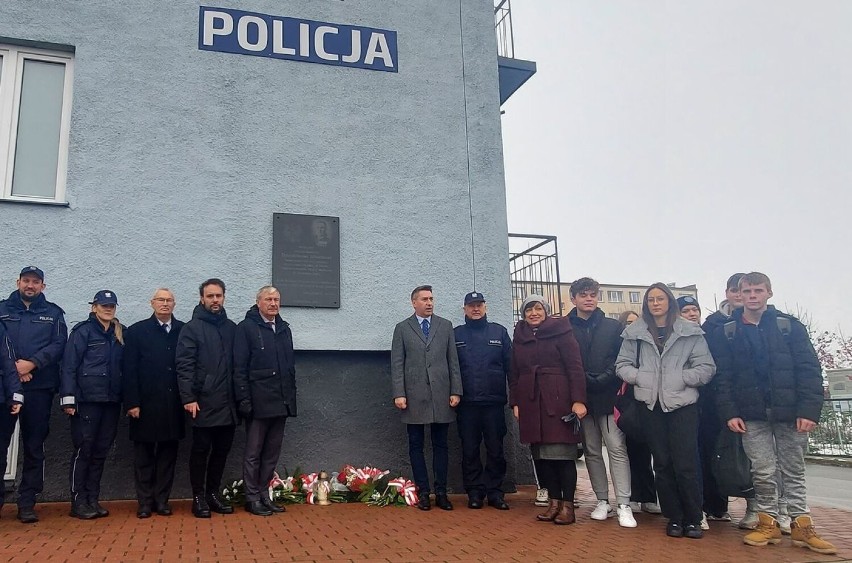 Na terenie ZS szkół mechanizacji rolnictwa w Piątku odbyła się lekcja historii poświęcona funkcjonariuszom Policji Państwowej