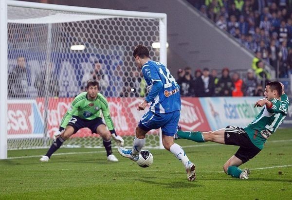 5. Lech Poznań – Legia Warszawa 0:0 (30 października 2011)...