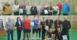 Drużyny dziewcząt z ZS nr 1 i chłopców z II LO najlepsze w mistrzostwach powiatu wieluńskiego w badmintonie