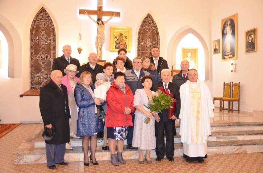 Złote Gody małżeństwa Bożeny i Henryka Lompertów [ZDJĘCIA]