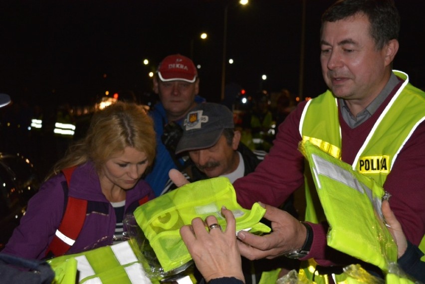 Nocny rajd rolkarzy i rowerzystów ulicami Kalisza