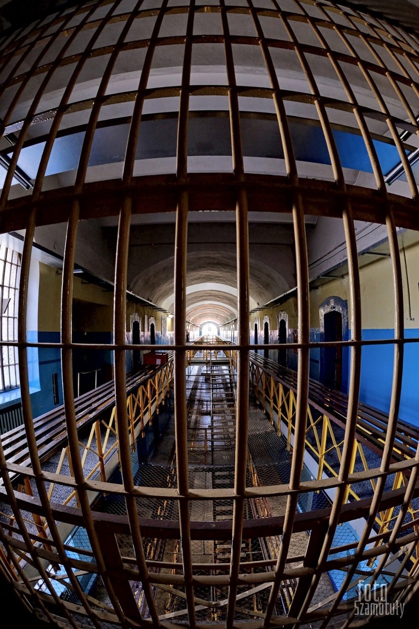 Po drugiej stronie muru. TAK więzienie we Wronkach wygląda od środka. Zobacz unikalne zdjęcia Piotra Mańczaka