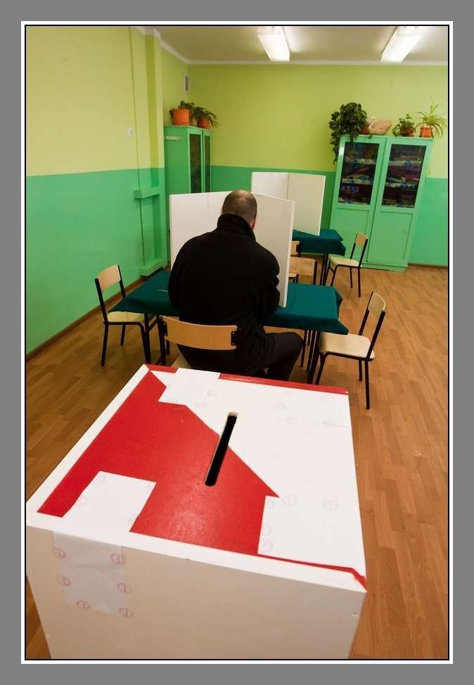 Wałbrzych: Zobacz, jak głosował Mirosław Lubiński (ZDJĘCIA)