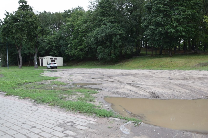 Przybędzie miejsc postojowych przy cmentarzu w Szczecinku [zdjęcia]