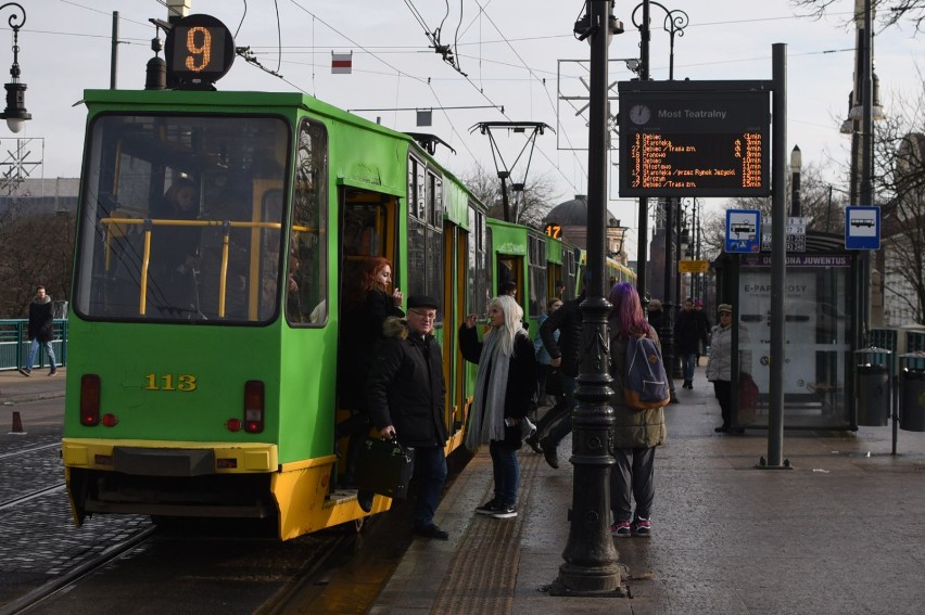 MPK Poznań: Jak kursować będą autobusy i tramwaje w Wielkanoc [SPRAWDŹ]