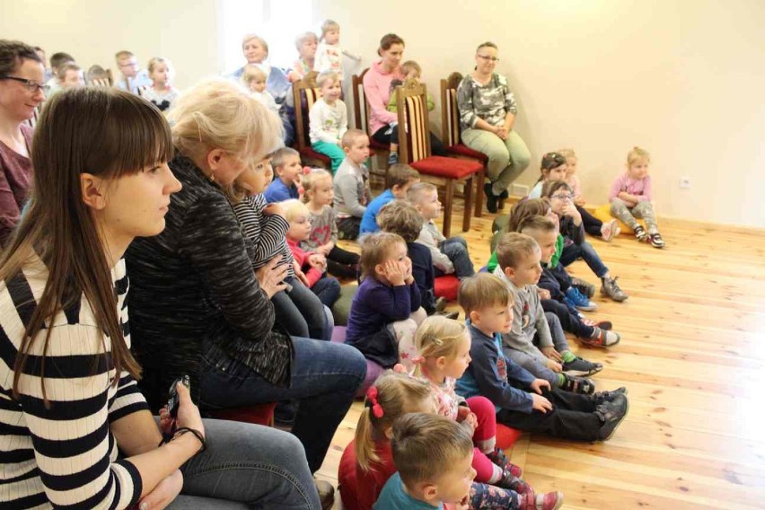 Teatrzyk dla dzieci w Rostarzewie FOTO