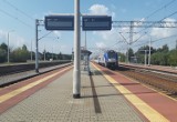 Po przebudowie perony na stacji kolejowej Ropczyce będą dłuższe. Planowane są inwestycje w innych miejscach Podkarpacia