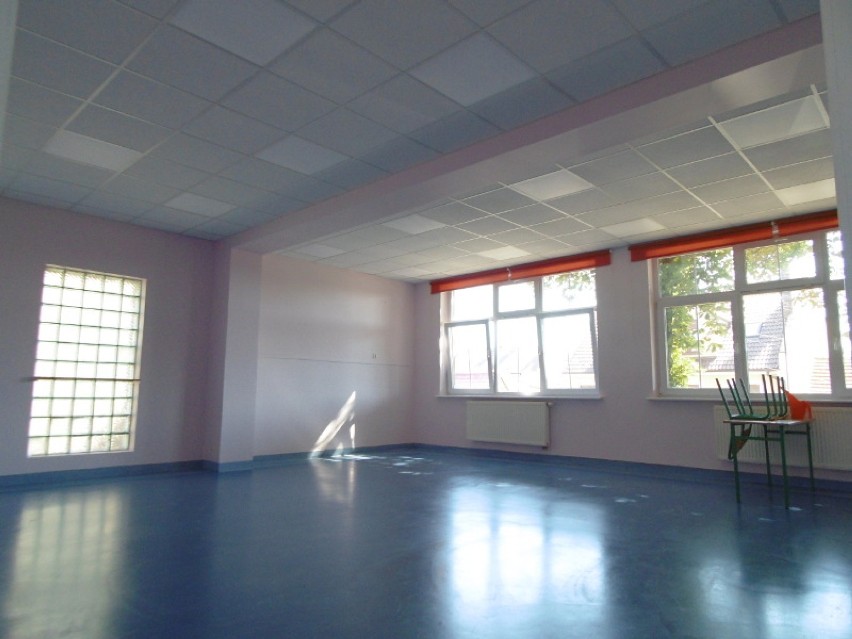 Zapadnięty strop w Szkole Podstawowej w Kobylinie został naprawiony! [ZDJĘCIA]