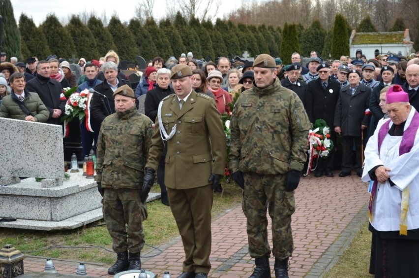 Rocznica pacyfikacji wsi Szczecyn i Borów. Mieszkańcy uczcili pamięć ofiar. Zobacz zdjęcia z uroczystości