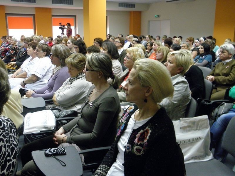 Szpital w Jaworznie walczy z rakiem u kobiet. Tam lekarze zrekonstruują paniom piersi