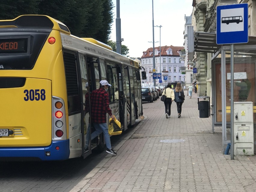 Co wolno, a czego nie wolno kierowcom autobusów miejskich?
