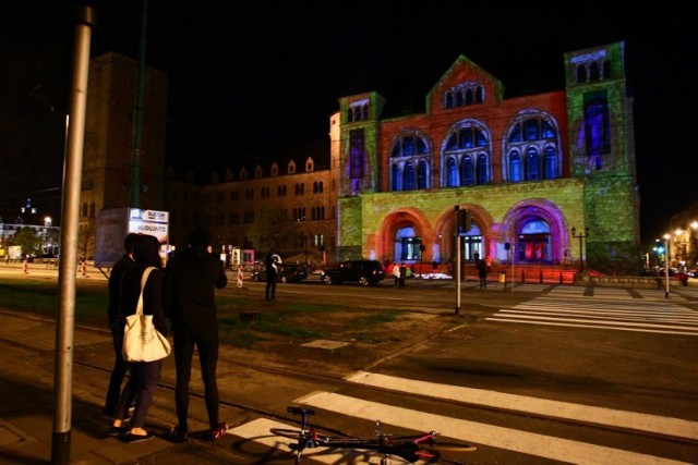 Dzieciaki pokolorowały fasadę Centrum Kultury Zamek