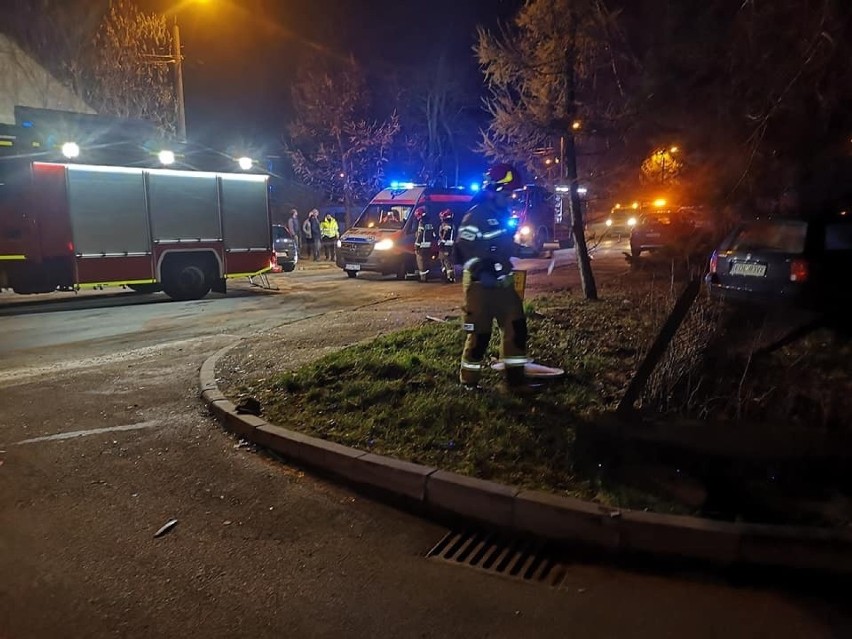 Zderzenie dwóch osobówek na osiedlu Słowiki w Olkuszu