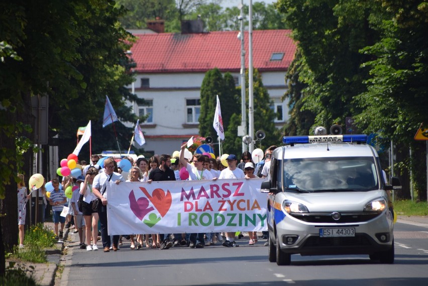 Około 500 osób wzięło udział w sieradzkim Marszu dla Życia i...