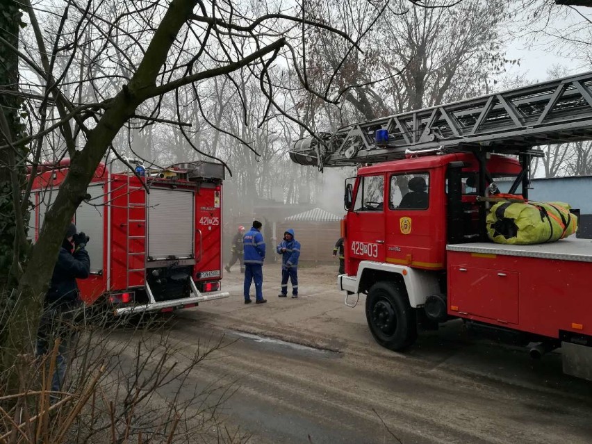 Pożar w mieszkaniu na ulicy Sobieskiego! Jedna osoba...