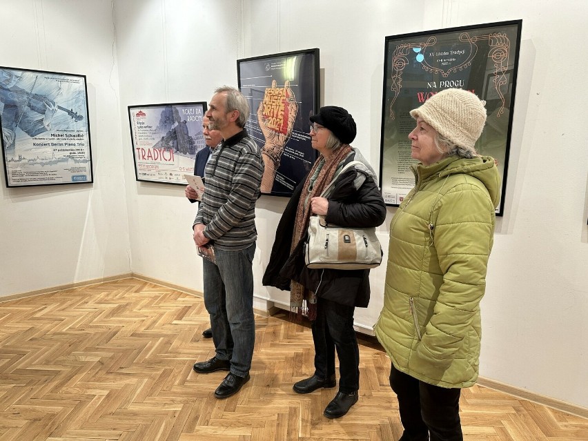 Wystawa plakatów Karola Łukasiewicza zainaugurowała radomskie Kaziki 2024 w Radomiu