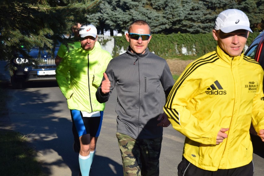 W biegu i marszu nordic walking w Wiągu wzięło udział około...