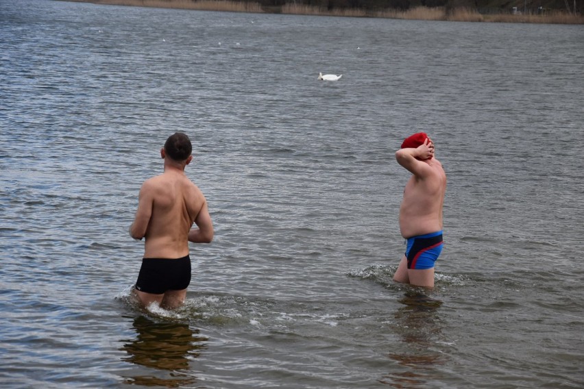 Gniezno: morsowanie na plaży miejskiej [28.03.2021]