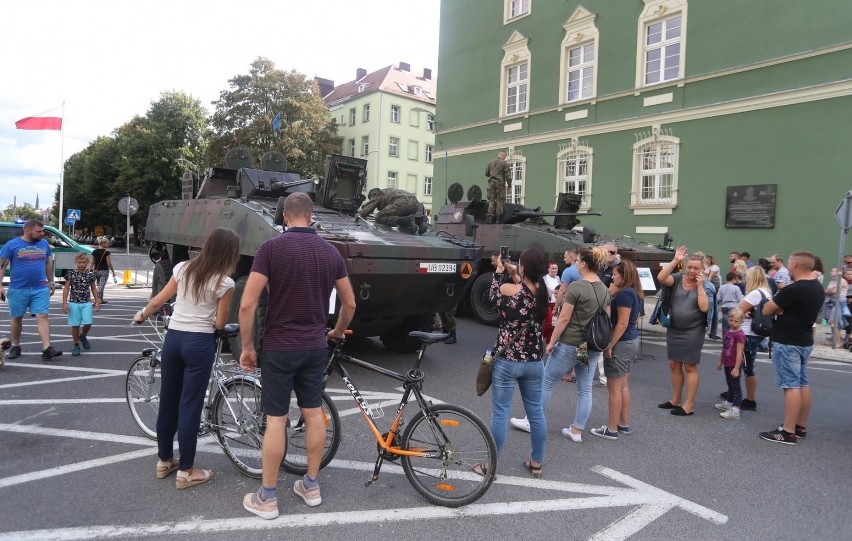 Święto Wojska Polskiego w Szczecinie. Żołnierze zaprosili mieszkańców na piknik [ZDJĘCIA]