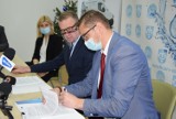 44 miliony zainwestują w oczyszczalnię ścieków w Skierniewicach. Umowa już podpisana. Co się zmieni? [ZDJĘCIA]